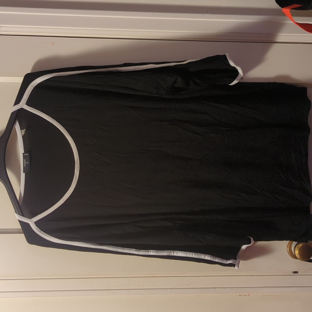 Tahari Women's Top Size 2X Black & White